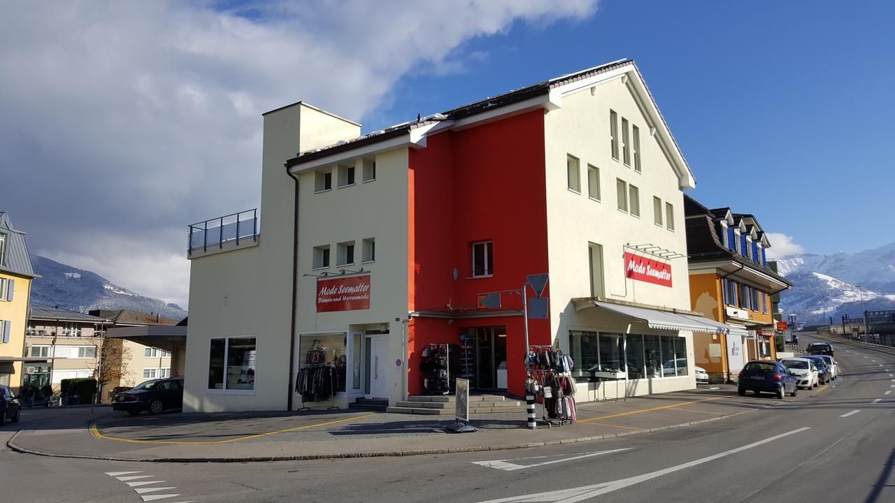 Attika Wohnung Spiez Exteriör bild
