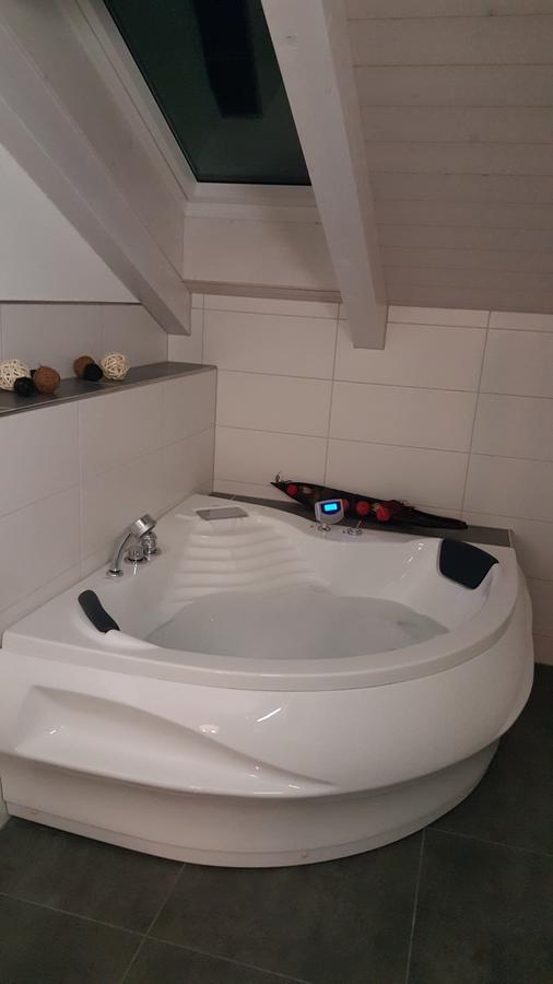 Attika Wohnung Spiez Exteriör bild