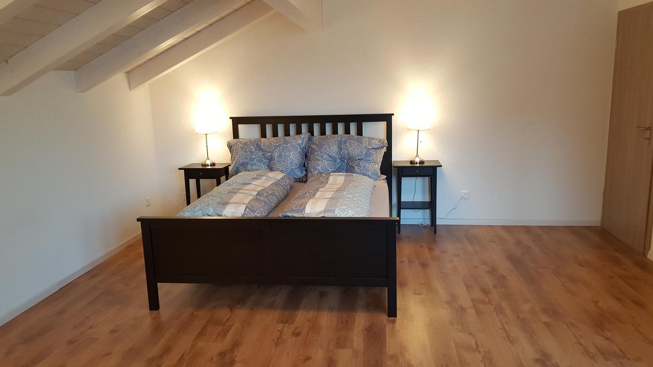 Attika Wohnung Spiez Exteriör bild